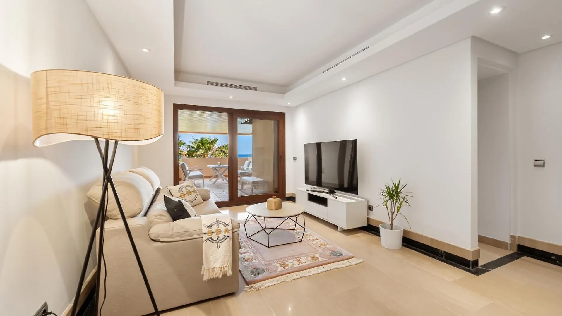 Seafront Bahia De La Plata Apartment Estepona 0*,