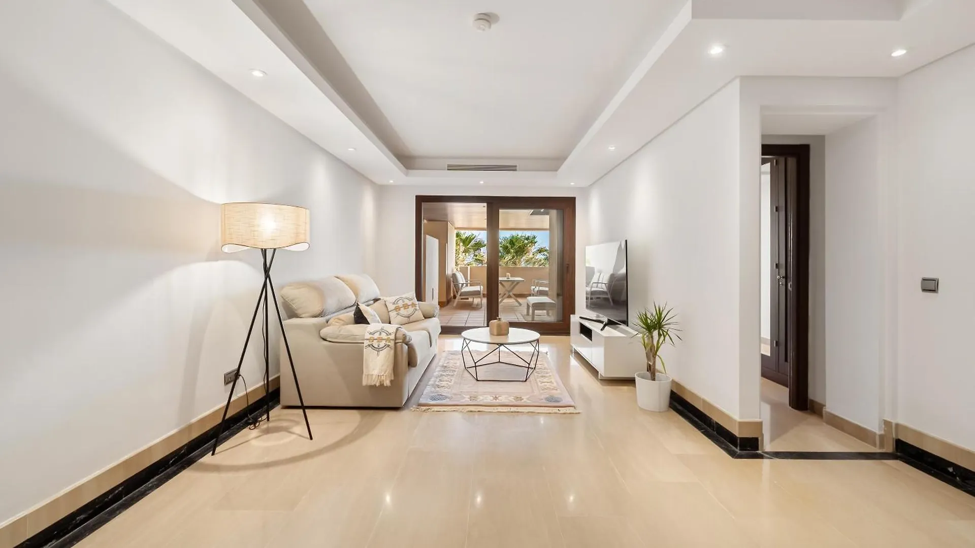 Seafront Bahia De La Plata Apartment Estepona 0*,  Spain