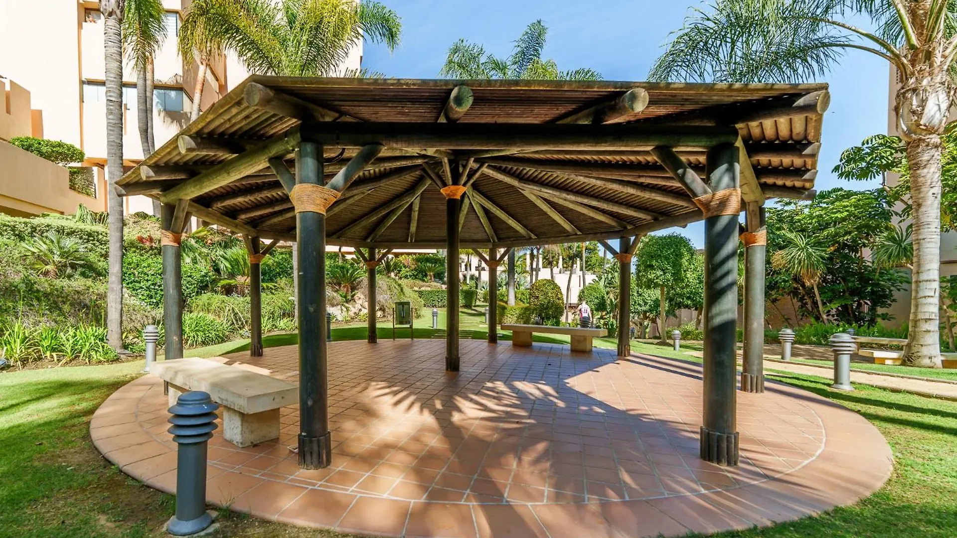 Seafront Bahia De La Plata Apartment Estepona